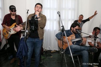 Reconocimiento al Héroe de la Paz y del Amor, Compañero Bismarck Martínez