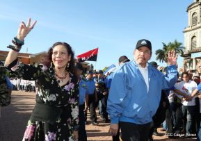 Homenaje al héroe del amor Bismarck Martínez