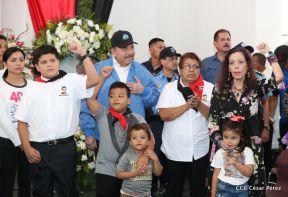 Homenaje al héroe del amor Bismarck Martínez