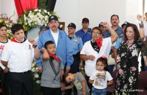 Homenaje al héroe del amor Bismarck Martínez