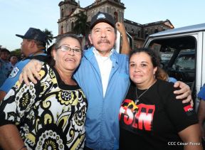 Homenaje al héroe del amor Bismarck Martínez