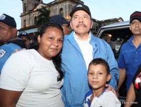 Homenaje al héroe del amor Bismarck Martínez