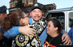 Homenaje al héroe del amor Bismarck Martínez