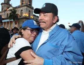 Homenaje al héroe del amor Bismarck Martínez