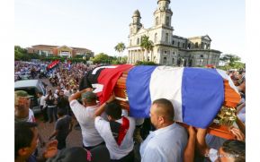 Homenaje al héroe del amor Bismarck Martínez