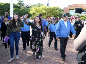 Homenaje al héroe del amor Bismarck Martínez