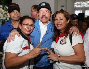 Homenaje al héroe del amor Bismarck Martínez