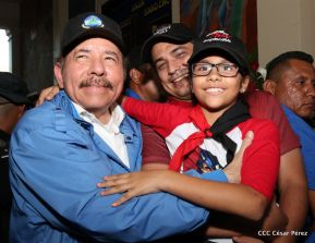 Homenaje al héroe del amor Bismarck Martínez