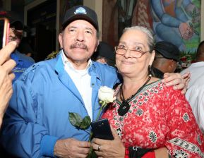 Homenaje al héroe del amor Bismarck Martínez