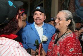 Homenaje al héroe del amor Bismarck Martínez