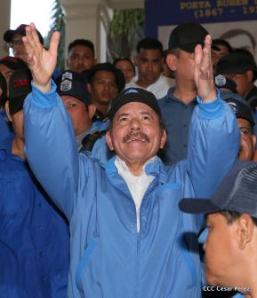 Homenaje al héroe del amor Bismarck Martínez