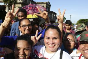 Homenaje al héroe del amor Bismarck Martínez