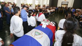 Homenaje al héroe del amor Bismarck Martínez