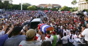 Homenaje al héroe del amor Bismarck Martínez