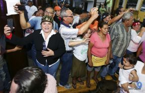 Homenaje al héroe del amor Bismarck Martínez