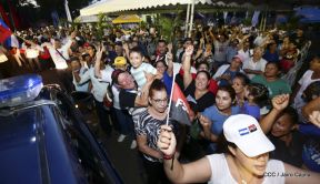 Homenaje al héroe del amor Bismarck Martínez