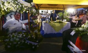 Homenaje al héroe del amor Bismarck Martínez