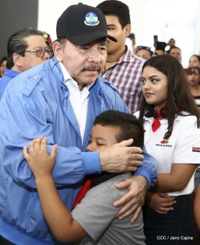 Homenaje al héroe del amor Bismarck Martínez