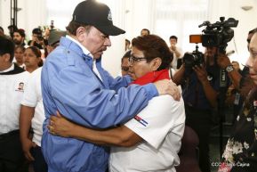 Homenaje al héroe del amor Bismarck Martínez