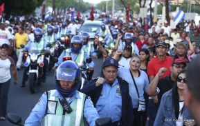Homenaje al héroe del amor Bismarck Martínez