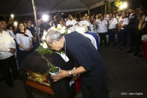 Homenaje al héroe del amor Bismarck Martínez