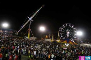 La unidad familiar brilla en Parque de la Niñez Feliz
