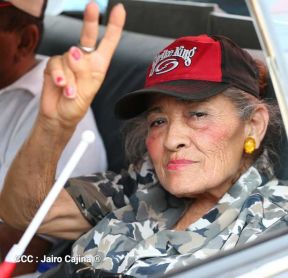 León celebra 40 aniversario de su liberación