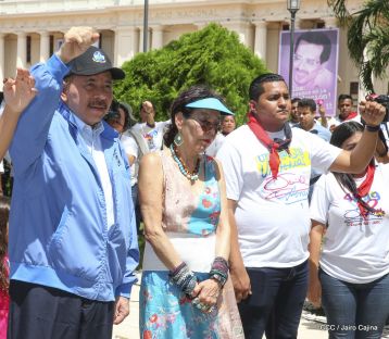 Comandante Carlos Fonseca, aquí estamos siempre luchando por la paz, porque queremos la paz