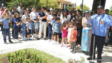 Comandante Carlos Fonseca, aquí estamos siempre luchando por la paz, porque queremos la paz