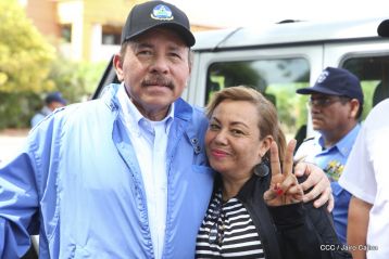 Comandante Carlos Fonseca, aquí estamos siempre luchando por la paz, porque queremos la paz