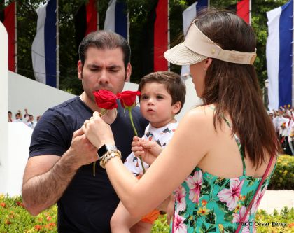 Comandante Carlos Fonseca, aquí estamos siempre luchando por la paz, porque queremos la paz