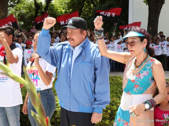 Comandante Carlos Fonseca, aquí estamos siempre luchando por la paz, porque queremos la paz