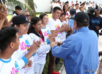 Comandante Carlos Fonseca, aquí estamos siempre luchando por la paz, porque queremos la paz