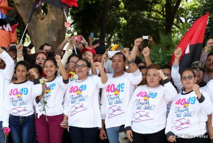 Comandante Carlos Fonseca, aquí estamos siempre luchando por la paz, porque queremos la paz