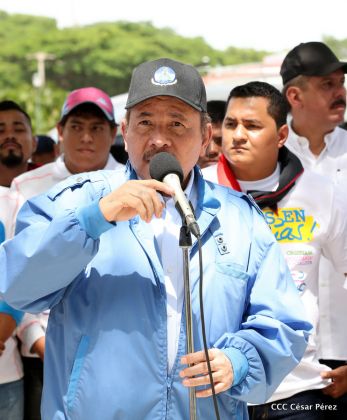 Comandante Carlos Fonseca, aquí estamos siempre luchando por la paz, porque queremos la paz
