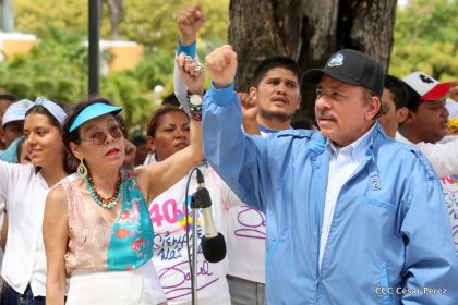 Comandante Carlos Fonseca, aquí estamos siempre luchando por la paz, porque queremos la paz