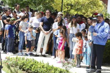 Comandante Carlos Fonseca, aquí estamos siempre luchando por la paz, porque queremos la paz