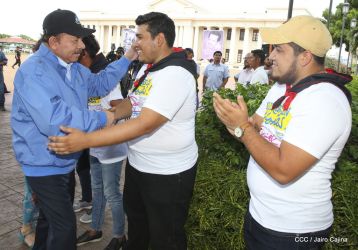 Comandante Carlos Fonseca, aquí estamos siempre luchando por la paz, porque queremos la paz