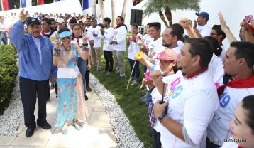 Comandante Carlos Fonseca, aquí estamos siempre luchando por la paz, porque queremos la paz