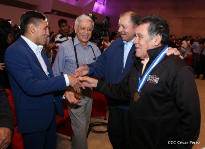 Homenaje a Alexis Argüello Tricampeón Mundial de Boxeo en el X Aniversario de su Tránsito a la Inmortalidad