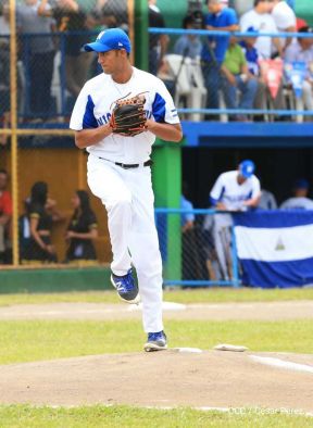 Familias matagalpinas disfrutaron el tercer partido de la serie amistosa entre Nicaragua y Cuba