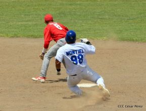 Familias matagalpinas disfrutaron el tercer partido de la serie amistosa entre Nicaragua y Cuba