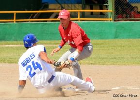 Familias matagalpinas disfrutaron el tercer partido de la serie amistosa entre Nicaragua y Cuba