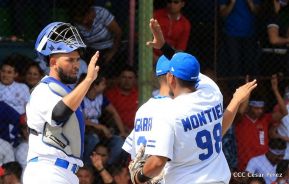 Familias matagalpinas disfrutaron el tercer partido de la serie amistosa entre Nicaragua y Cuba