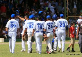 Familias matagalpinas disfrutaron el tercer partido de la serie amistosa entre Nicaragua y Cuba