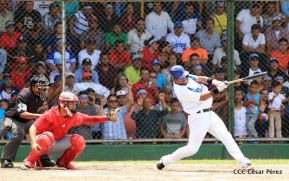 Familias matagalpinas disfrutaron el tercer partido de la serie amistosa entre Nicaragua y Cuba
