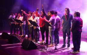 Cantos a la Revolución desde el Teatro Nacional Rubén Darío