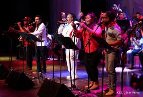 Cantos a la Revolución desde el Teatro Nacional Rubén Darío