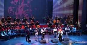 Cantos a la Revolución desde el Teatro Nacional Rubén Darío