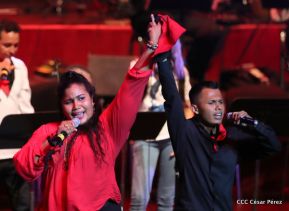 Cantos a la Revolución desde el Teatro Nacional Rubén Darío